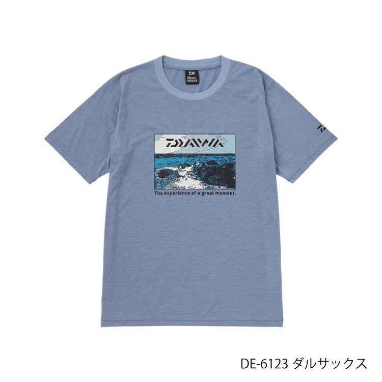 ダイワ(DAIWA)　DE-6123 グラフィックTシャツ サラシ ダルサックス (お取り寄せ)